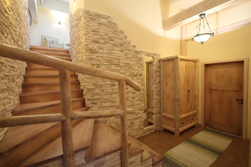 Park-Hotel Butenko Stable Protsev Εξωτερικό φωτογραφία