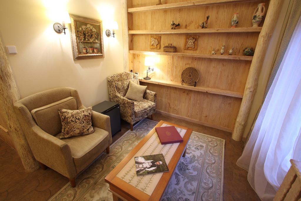Park-Hotel Butenko Stable Protsev Εξωτερικό φωτογραφία
