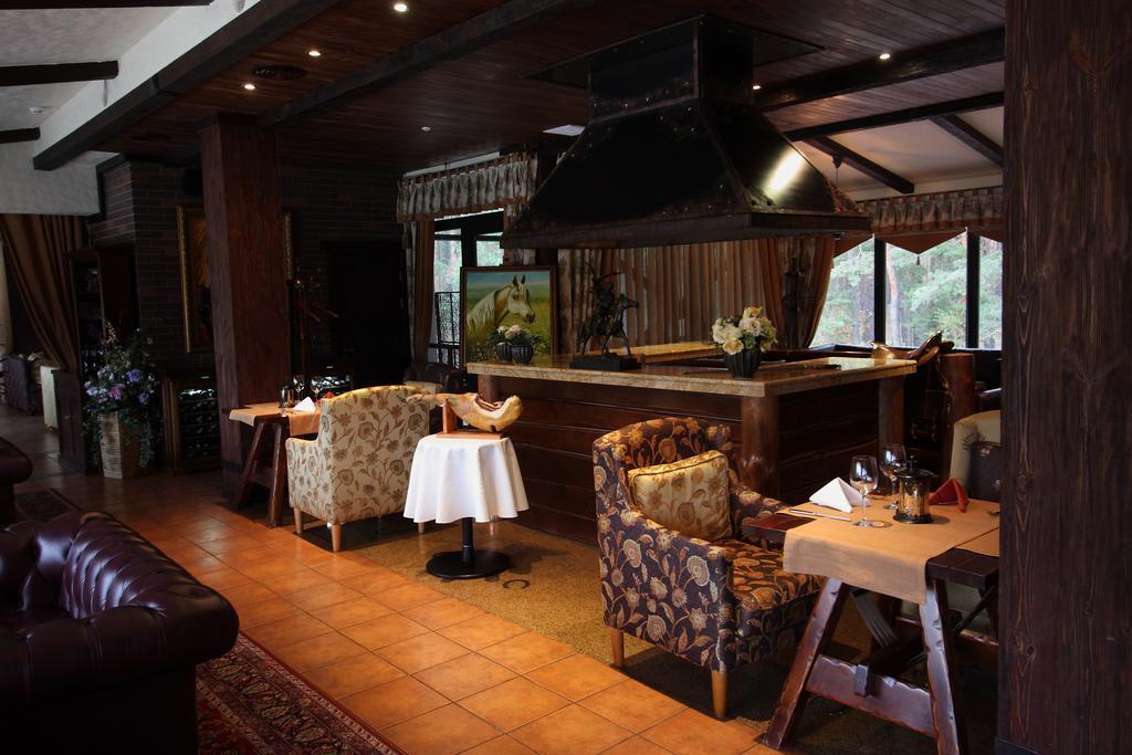Park-Hotel Butenko Stable Protsev Εξωτερικό φωτογραφία