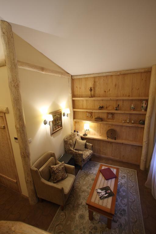 Park-Hotel Butenko Stable Protsev Εξωτερικό φωτογραφία
